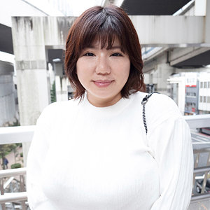 【bmyb222】由真に出演する女優の名前は？